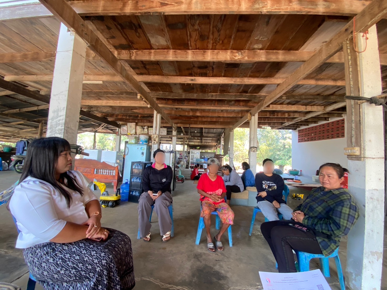 🎗️สพอ.สรรคบุรี จังหวัดชัยนาท ลงพื้นที่ติดตามลูกหนี้ค้างชำระเงินกองทุนพัฒนาบทบาทสตรี ตำบลดงคอน❣️