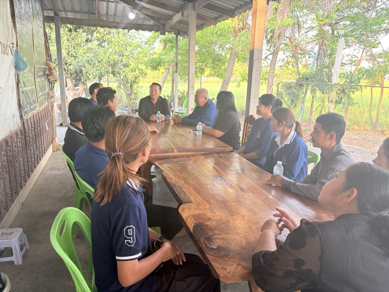 🎗️สพอ.สรรคบุรี  จังหวัดชัยนาทติดตามการดำเนินงาน พื้นที่ต้นแบบการพัฒนาคุณภาพชีวิต ตามหลักเกษตรทฤษฎีใหม่ สู่ "โคก หนอง นา" แปลงของ รต. ณัฐวัฒน์ ขำขา  