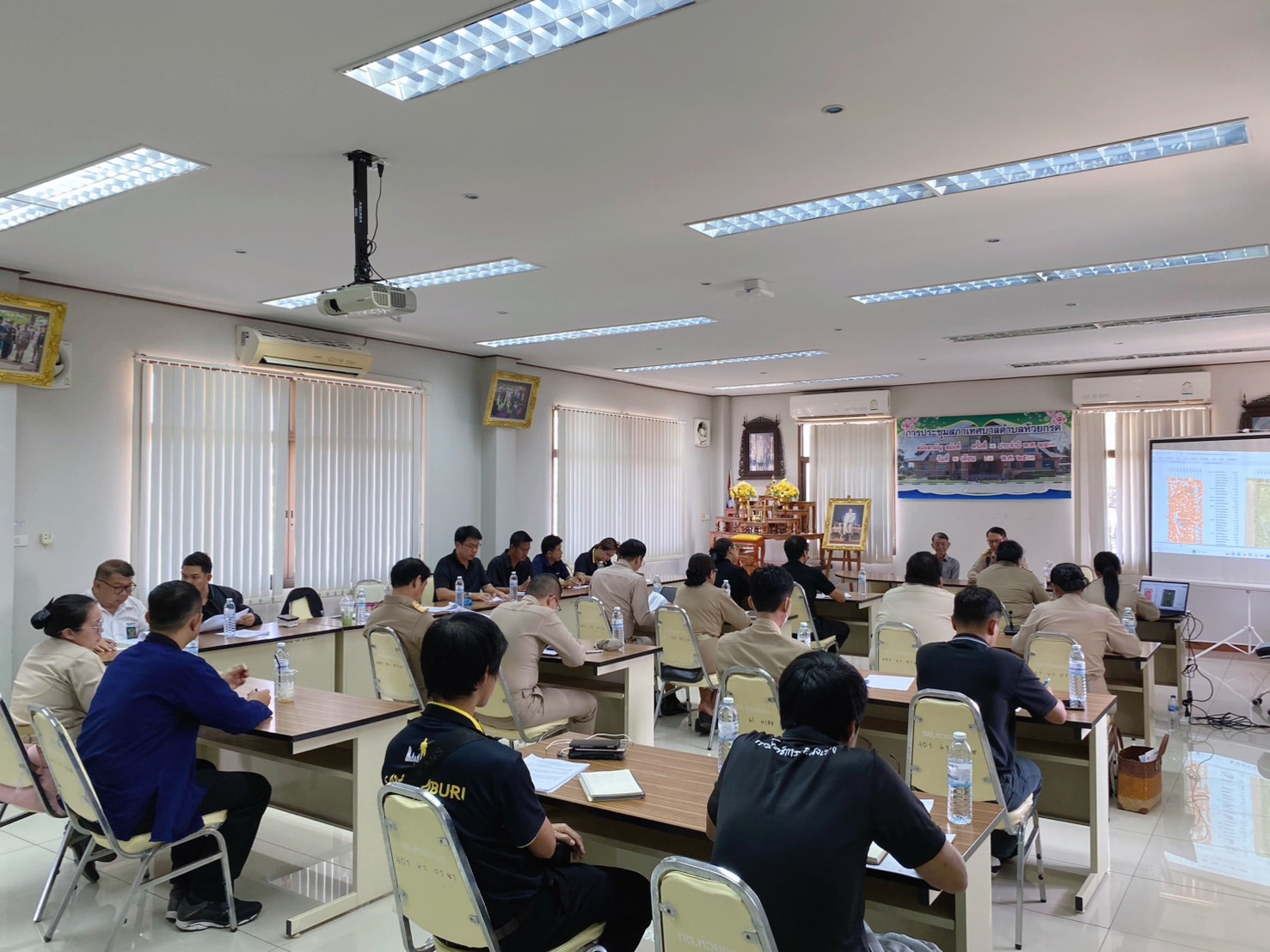 🎗️สพอ.สรรคบุรี จังหวัดชัยนาท เข้าร่วมการอบรมสัมมนา เจรจาธุรกิจ และศึกษาดูงาน โครงการยกระดับธุรกิจสินค้าและ บริการจังหวัดชัยนาท สู่ "Chainat Connect"✨