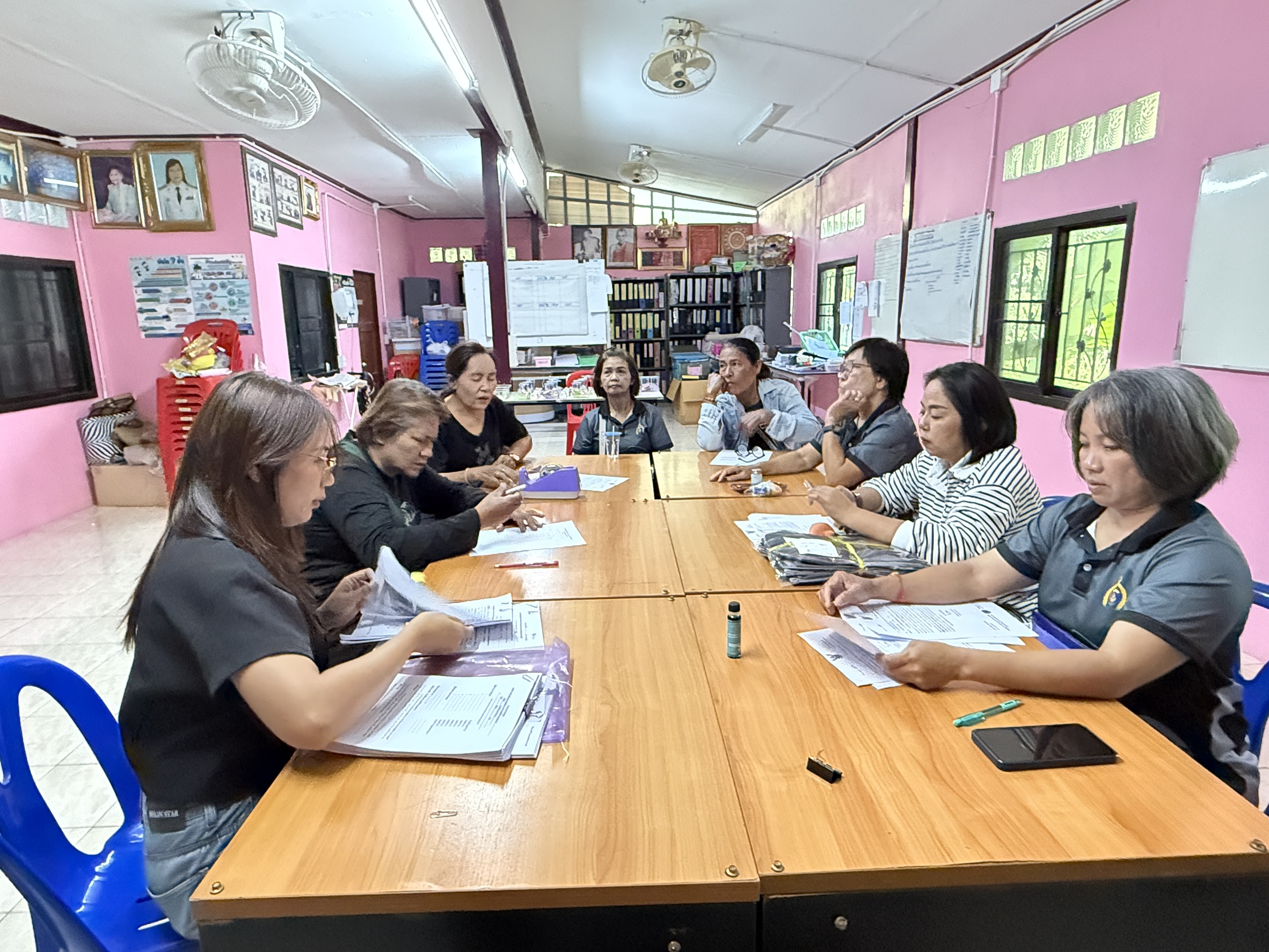 🎗️สพอ.สรรคบุรี จังหวัดชัยนาท เข้าร่วมการประชุมคณะทำงานขับเคลื่อนกองทุนพัฒนาบทบาทสตรีตำบลบางขุด ครั้งที่ 3/2569